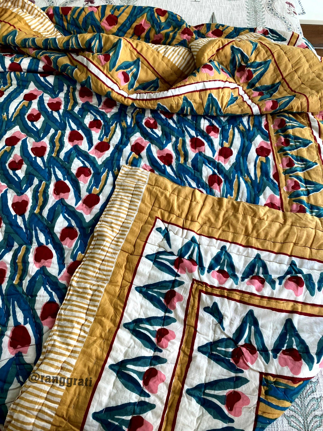 Beige Abstract Double Jaipuri Razai / Quilt Cotton King Size - razai