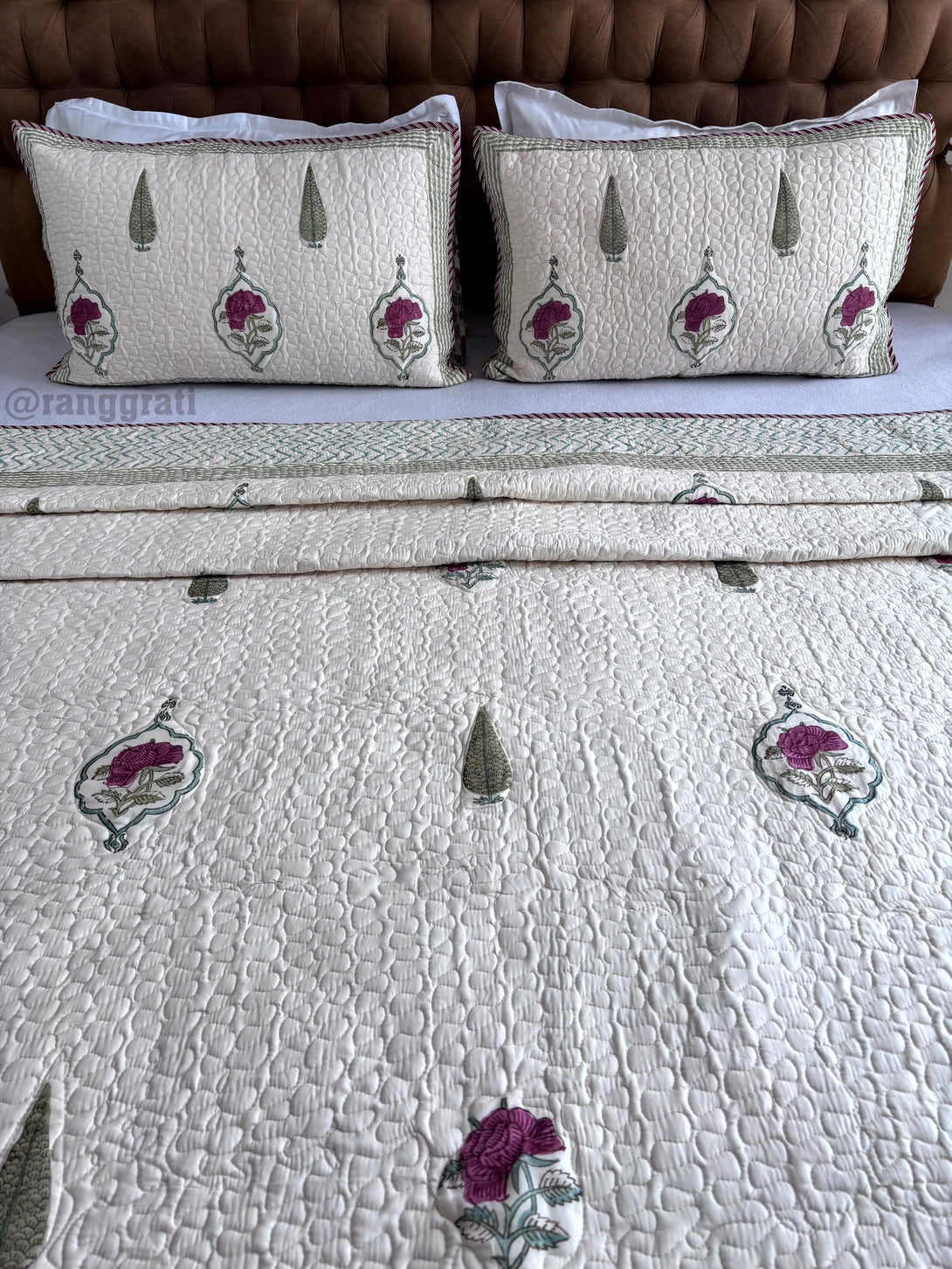 Beige Base Pink Rose Mulmul Voile Quilted Bedcover 90 X 108