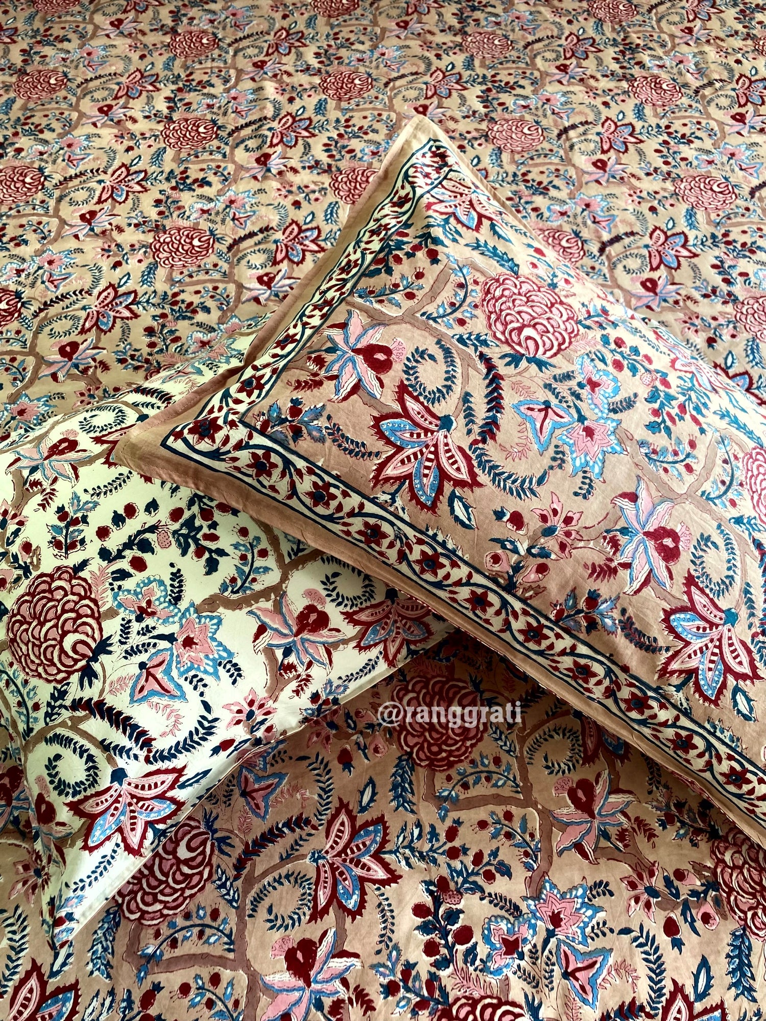 Beige Color Red Carnation Floral Hand Block Cotton King Size Bedsheet With Pillow Covers