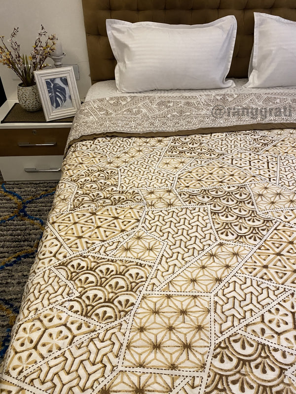 Beige Geometric Double King Razai / Quilt Cotton Hand Block Jaipuri