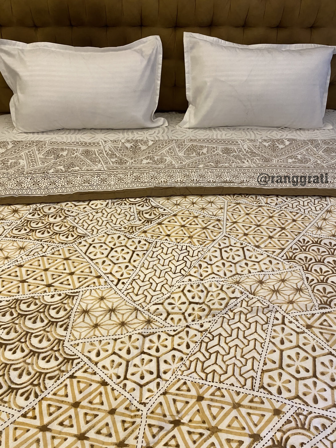King Size Beige Geometric Double Razai / Quilt Cotton Hand Block Jaipuri