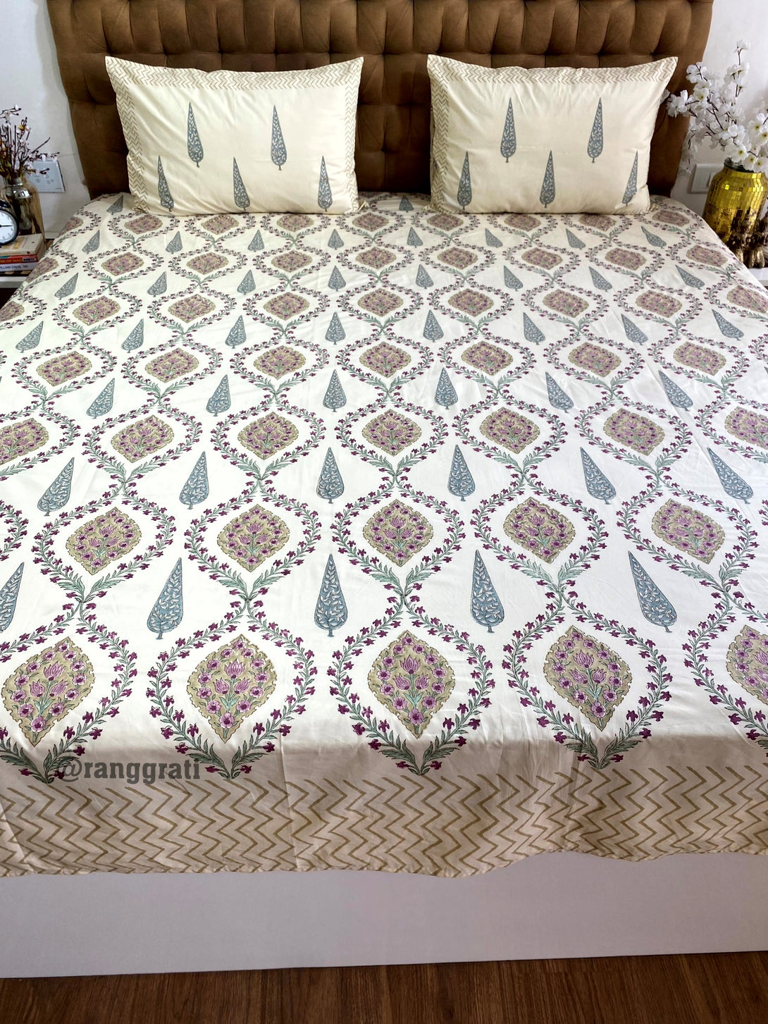 Super King Size Beige Jaal Floral 250 TC Bedsheet Cotton Hand Block