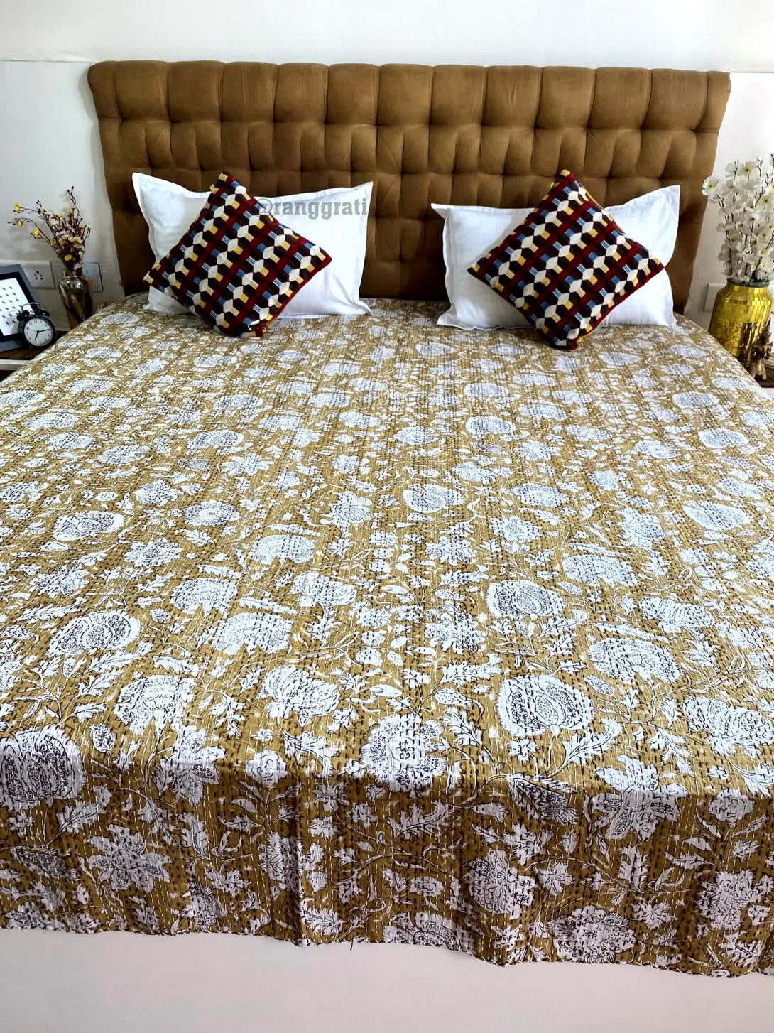 Beige White Floral Kantha Bedcover For Double Bed King Size - Bedcover