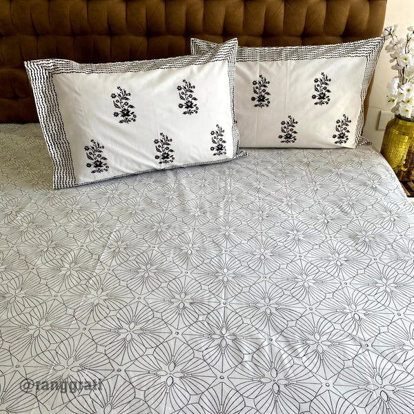 Black and White Geometric King Size 250 TC Bedsheet Pure Cotton Hand Block