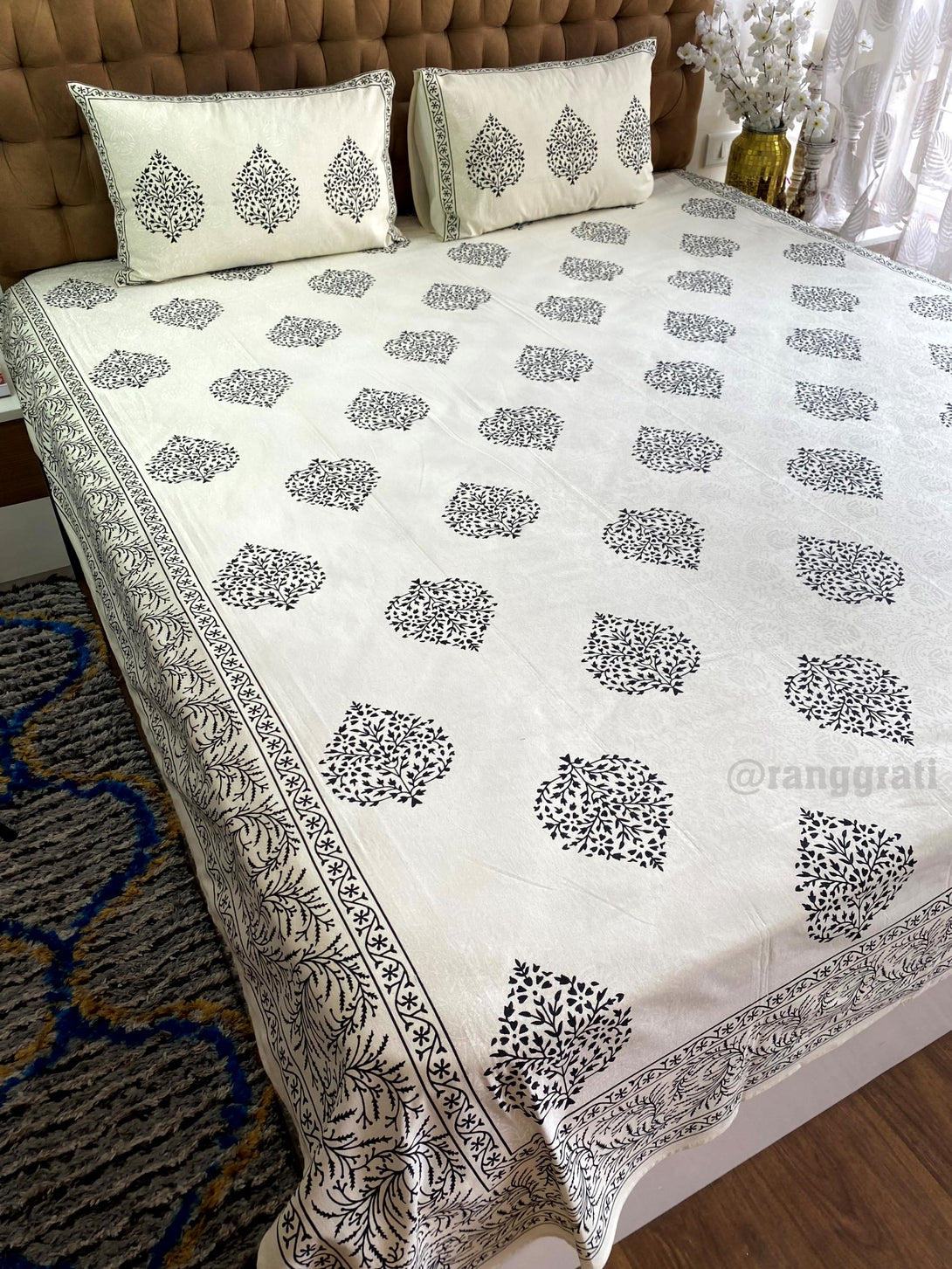 King Size Black Paan Leaf Jaipuri Cotton Bedsheet For Double Bed