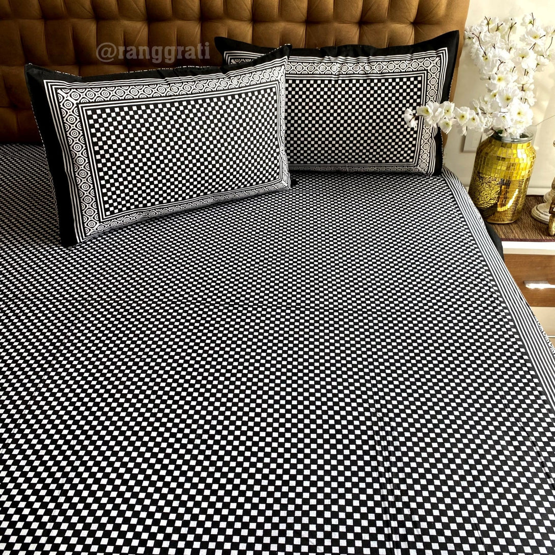 Black & White Checkered Cotton Bedsheet King Size For Double Bed - Bedsheet