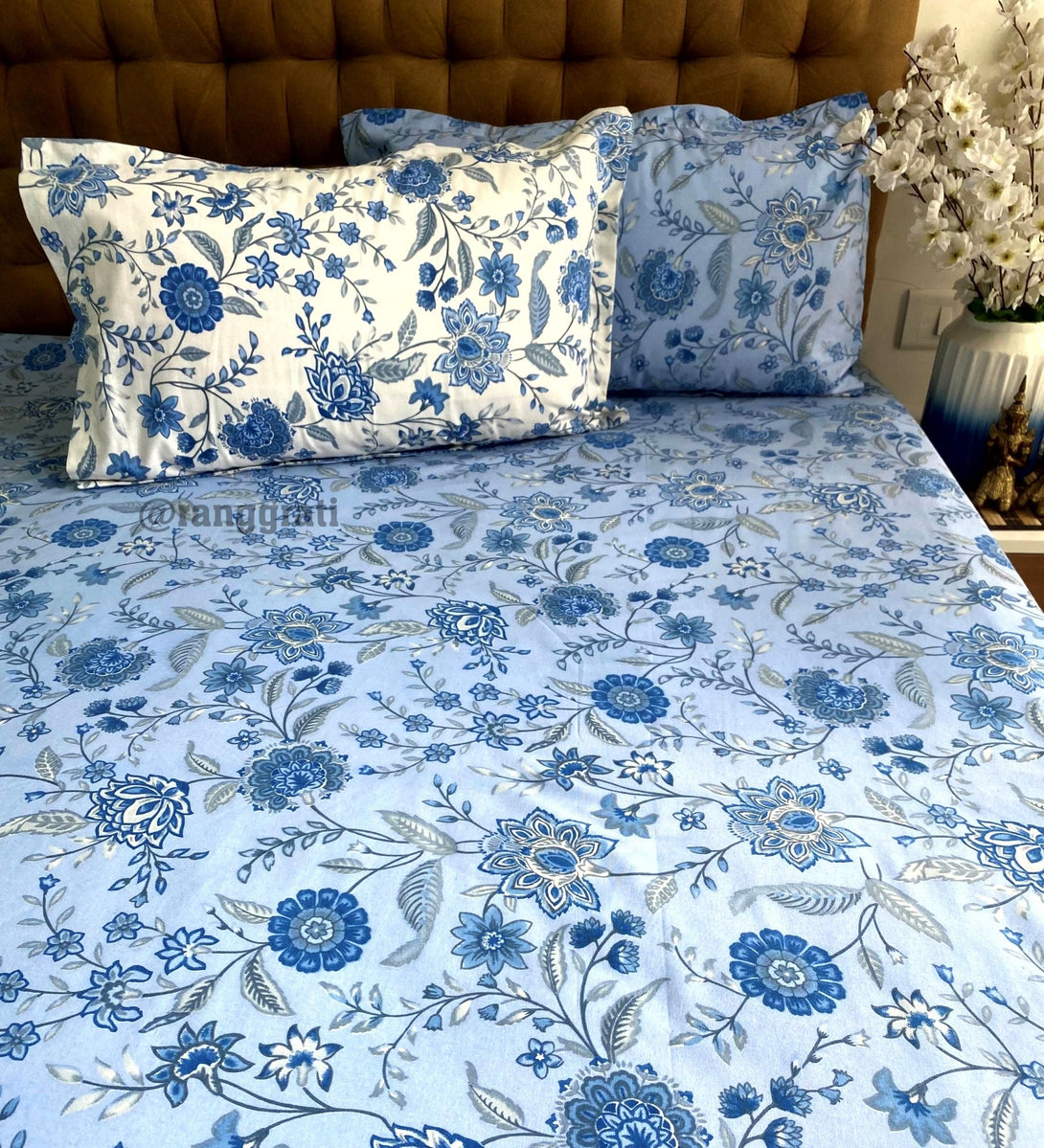 Blue Daisy Floral Bedsheet With Dohar Bedding Set - Bedding Set