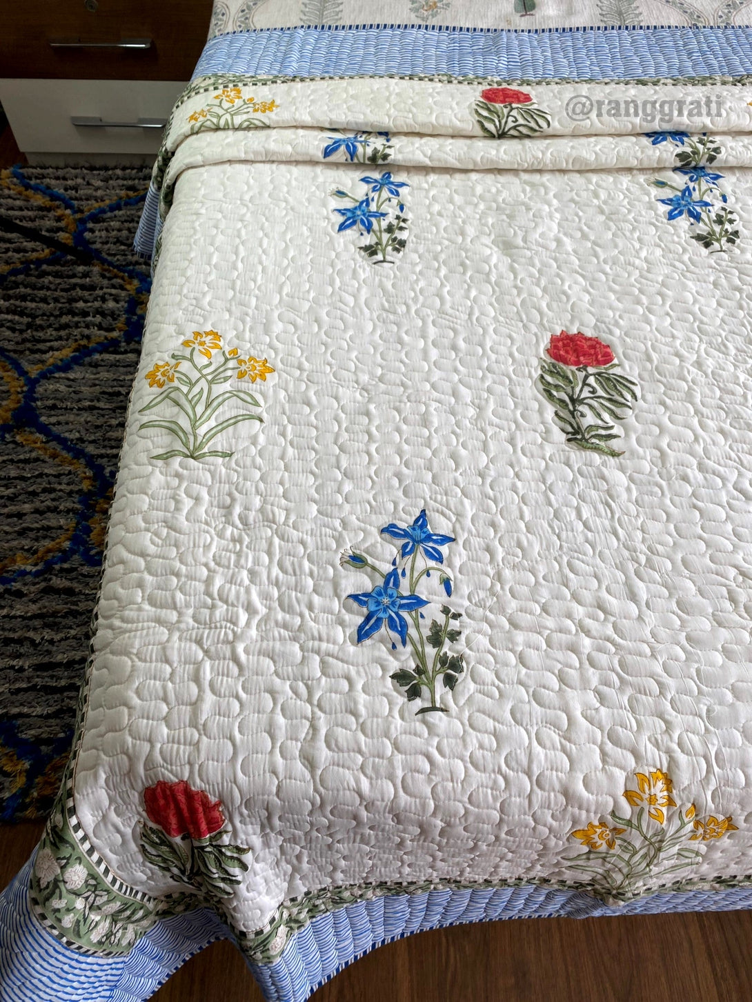Blue Floral Cotton Jaipuri Quilted Bed Cover For Single Bed - Bedcover