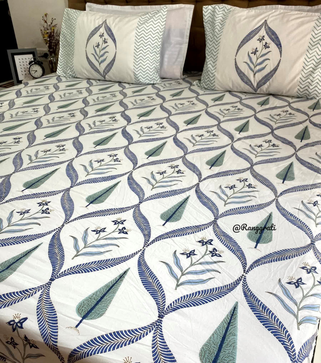 Blue Jaal Pine Cotton Elastic Fitted Bedsheet King Size Hand Block - Bedsheet