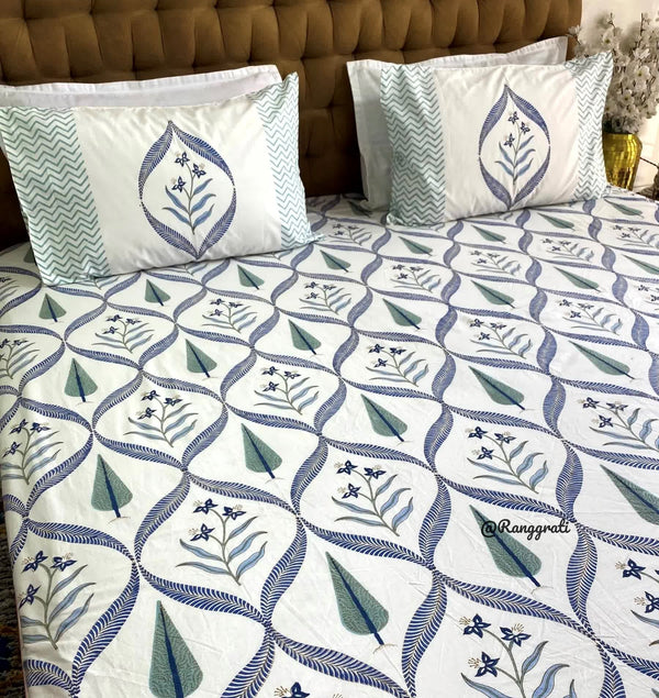 Blue Jaal Pine Cotton Elastic Fitted Bedsheet King Size Hand Block - Bedsheet