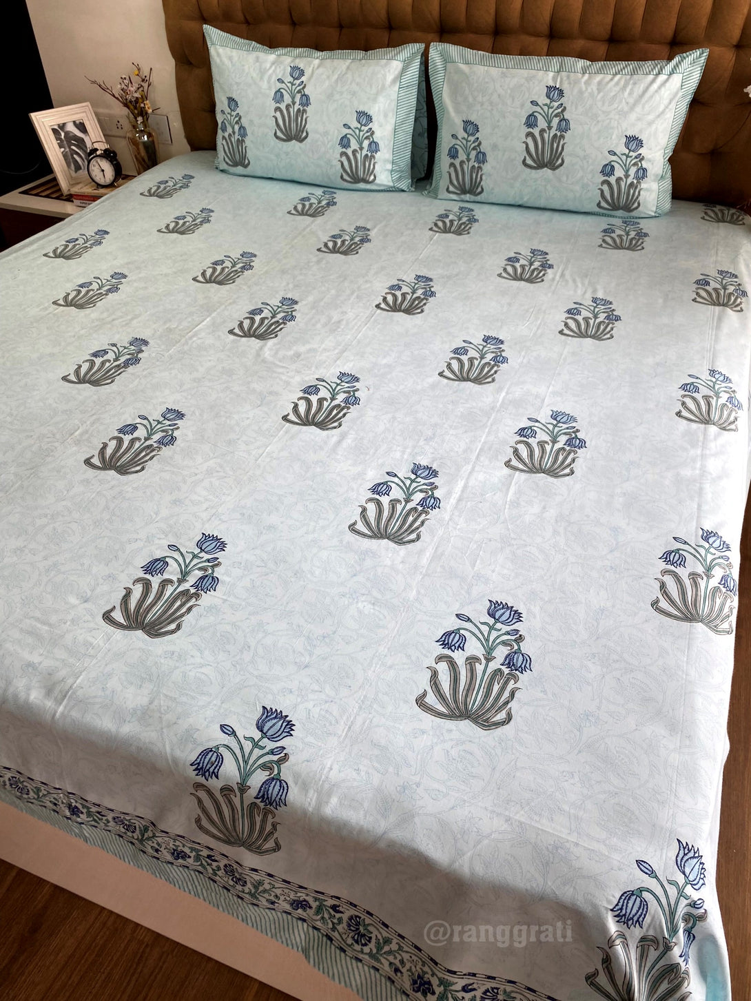 250 TC Blue Lotus Bedsheet Hand Block Super King Size Cotton 
