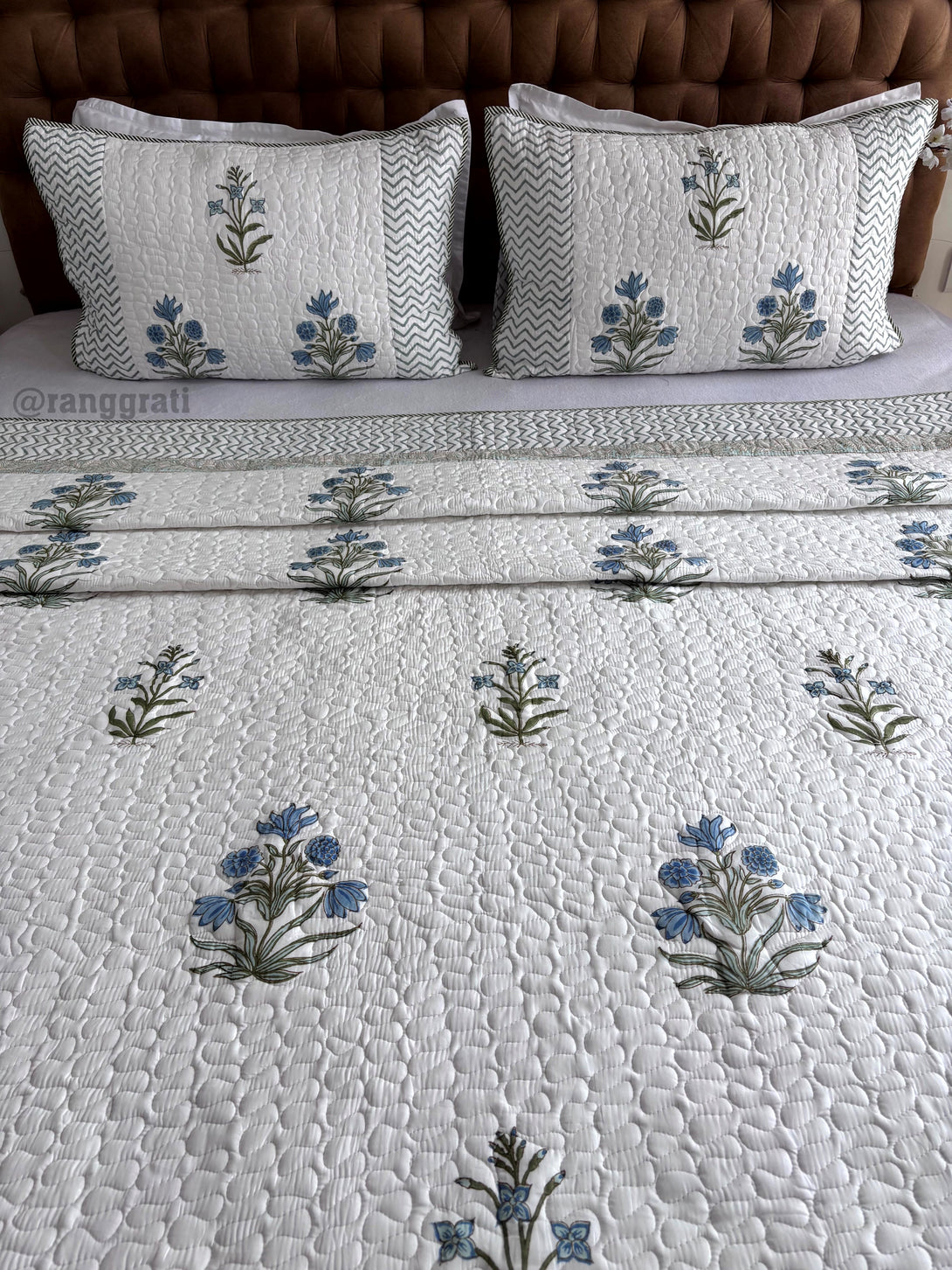 Blue Zinnia Floral Mulmul Voile Quilted Bedcover King Size