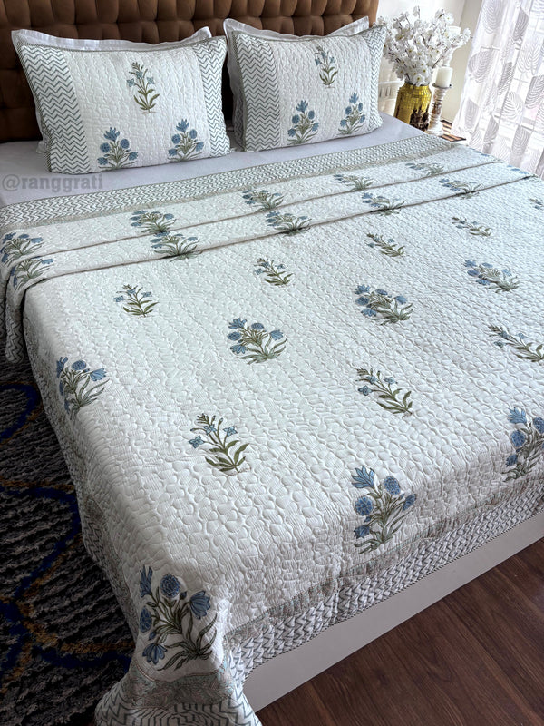 King Size Blue Zinnia Floral Mulmul Voile Quilted Bedcover 