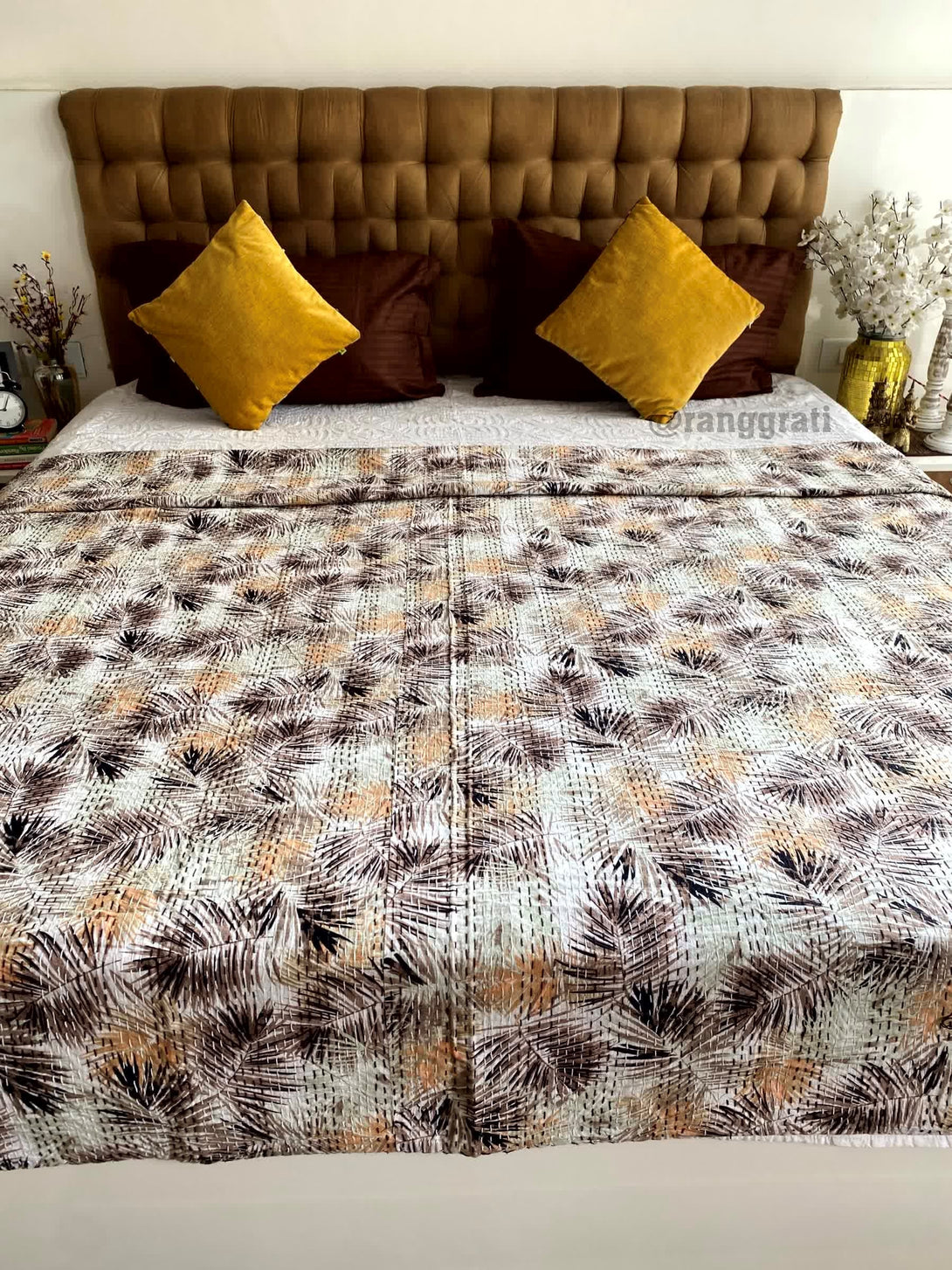 Brown Golden Abstract Kantha Bedcover For Double Bed King Size - Bedcover