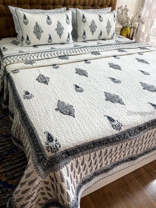 Paisley Print Bedding Set in Charcoal Grey