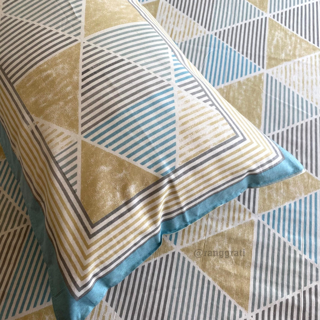 Distressed Triangle Jaipuri Cotton Bedsheet King Size For Double Bed - Bedsheet