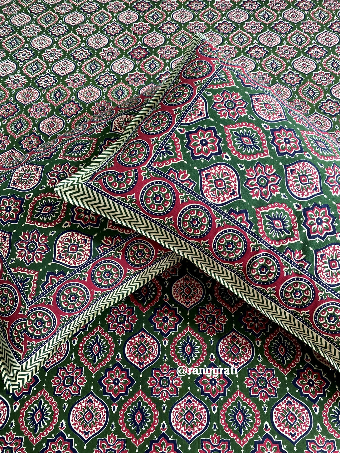 Dark Green Geometric Jaipuri Cotton Bedsheet King Size With Pillow Covers