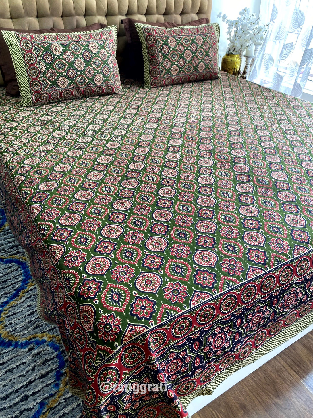 King Size Dark Green Geometric Jaipuri Cotton Bedsheet