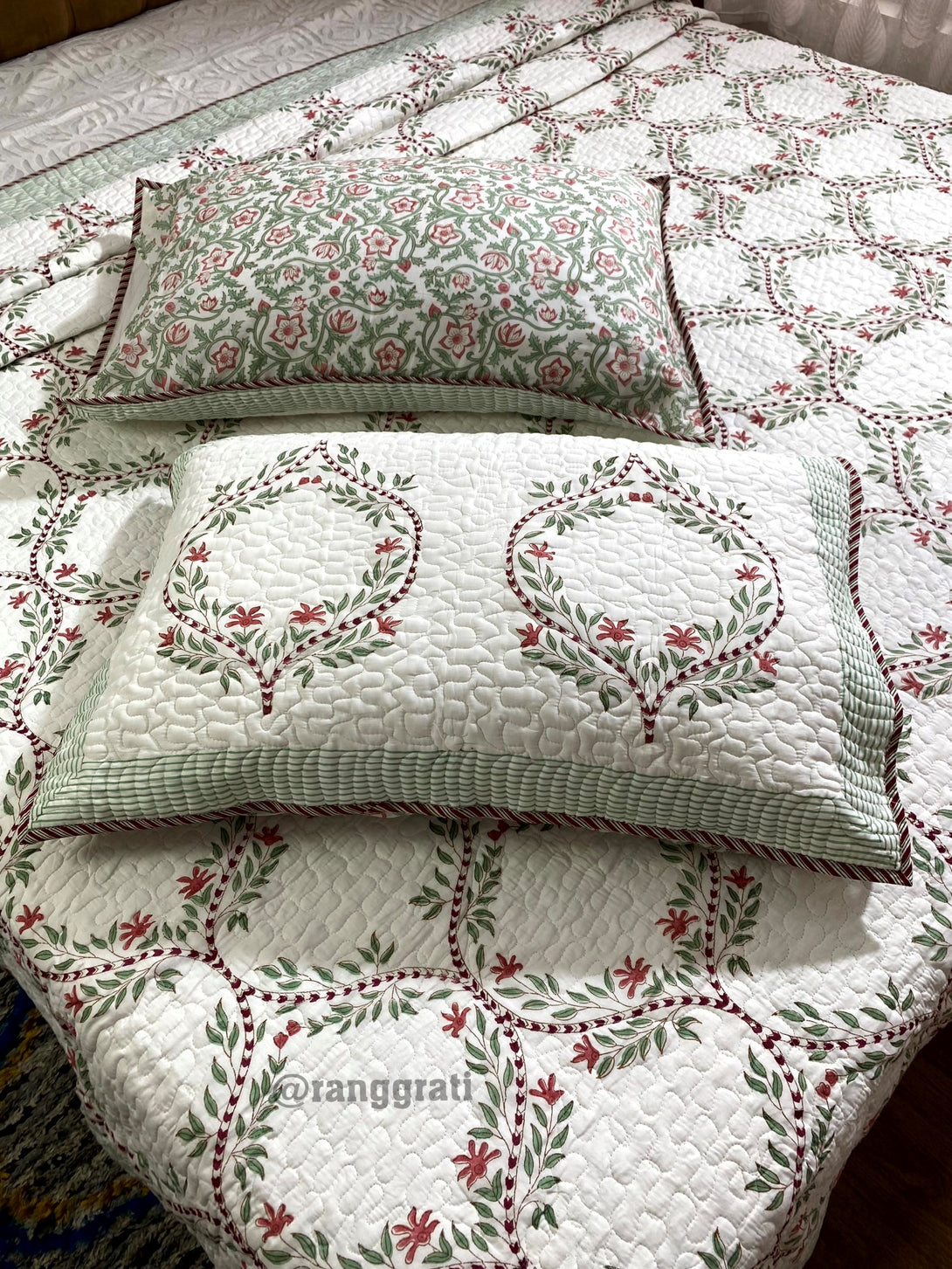Green Jaal Floral Mulmul Voile Quilted Bedcover 90 X 108 With Pillow Covers