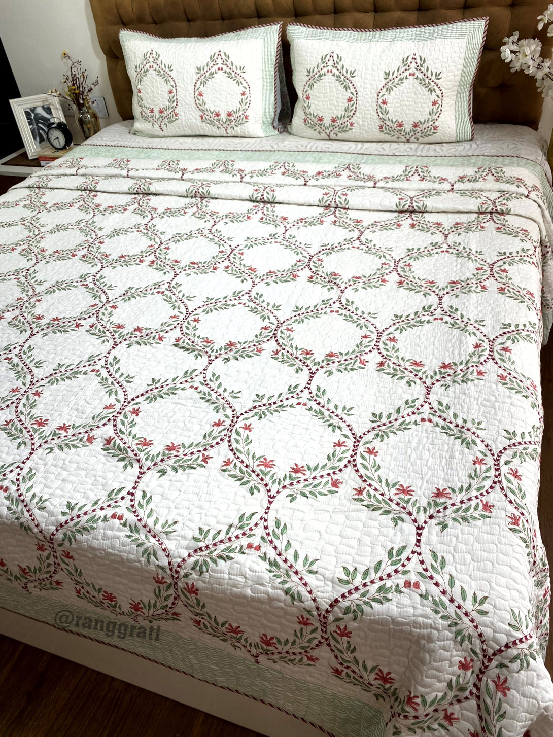 King Size Green Jaal Floral Mulmul Voile Quilted Bedcover