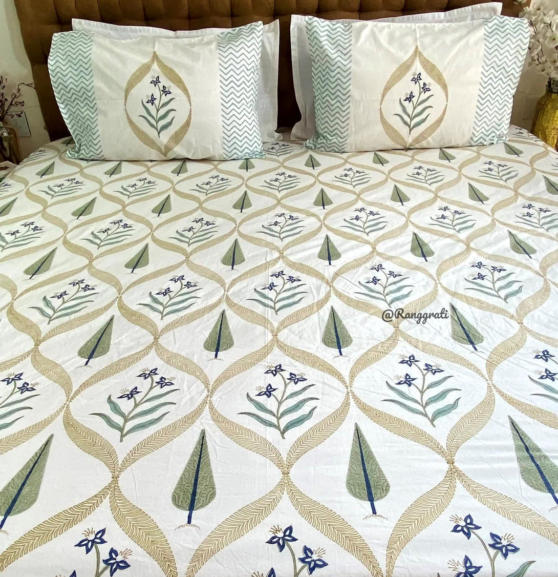 Green Jaal Pine Cotton Elastic Fitted Bedsheet King Size Hand Block - Bedsheet