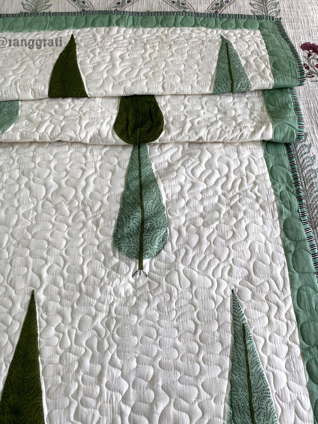 Green Pine Cotton Jaipuri Quilted Bed Cover For Single Bed - Bedcover