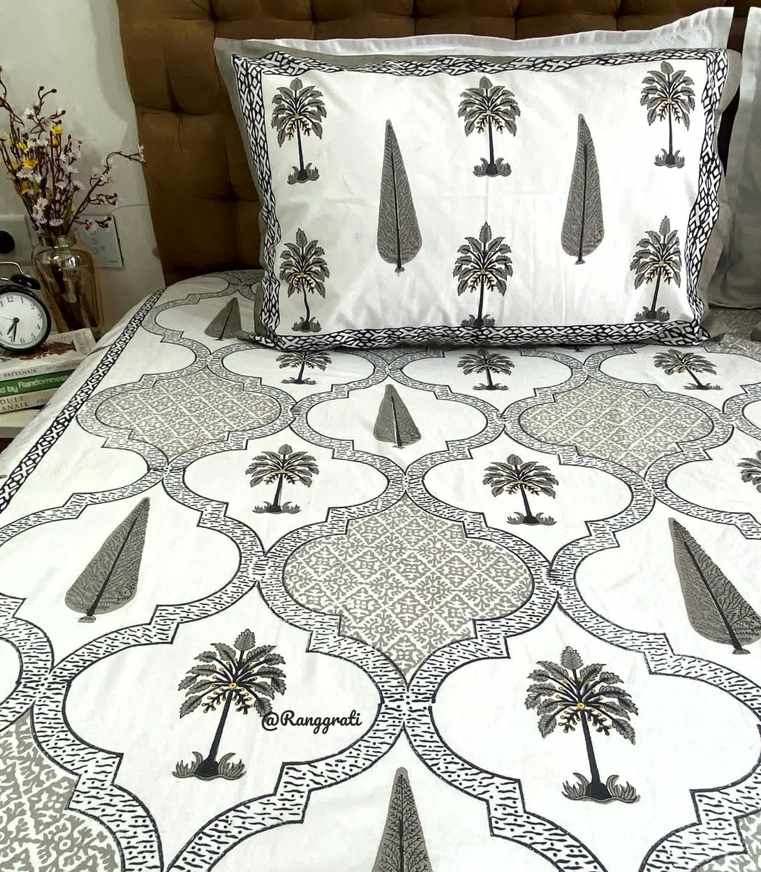 Grey Color Pure Cotton Elastic Fitted Bedsheet King Size - Bedsheet