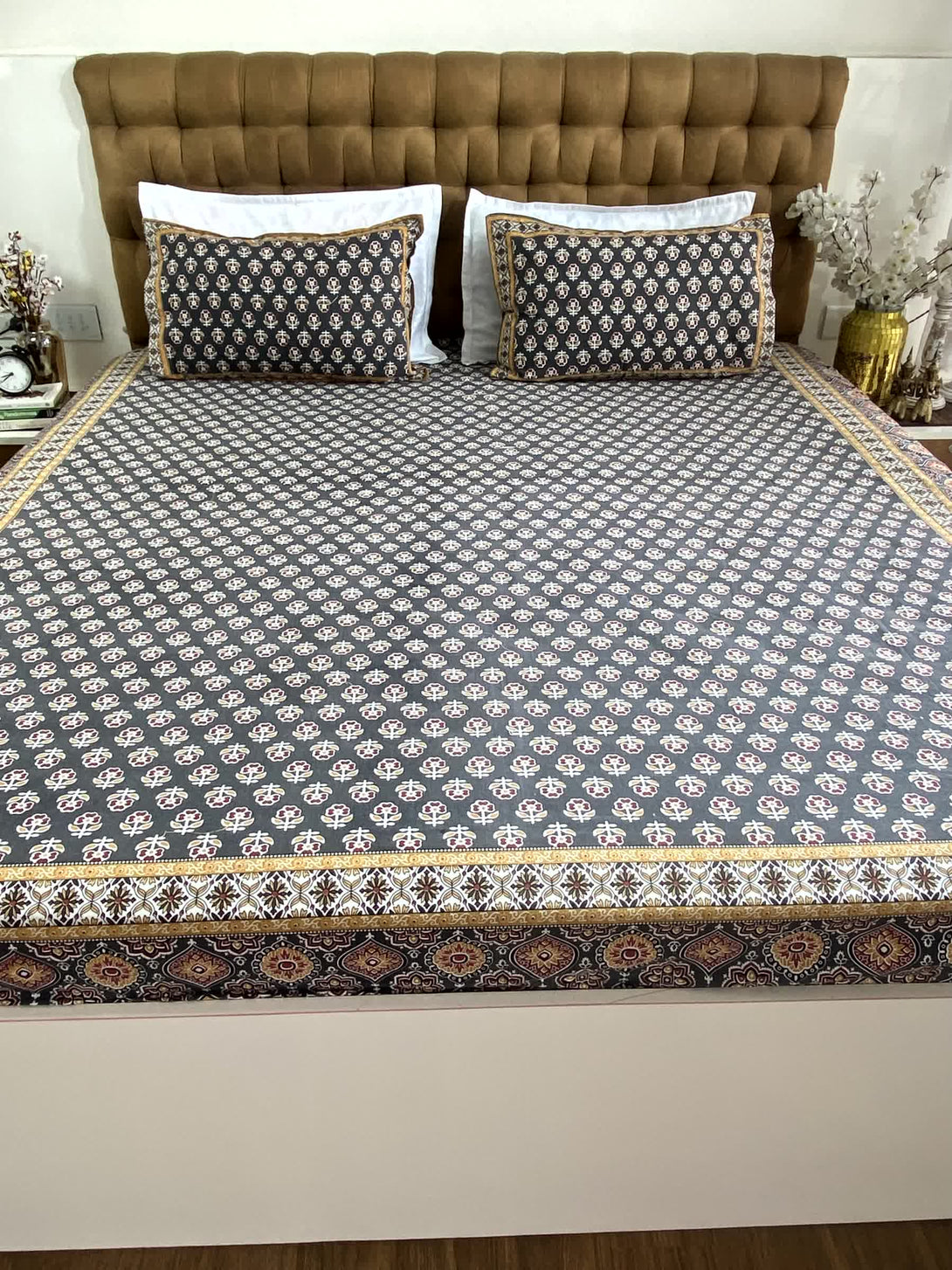 Grey Cotton Elastic Fitted Bedsheet King Size - Bedsheet