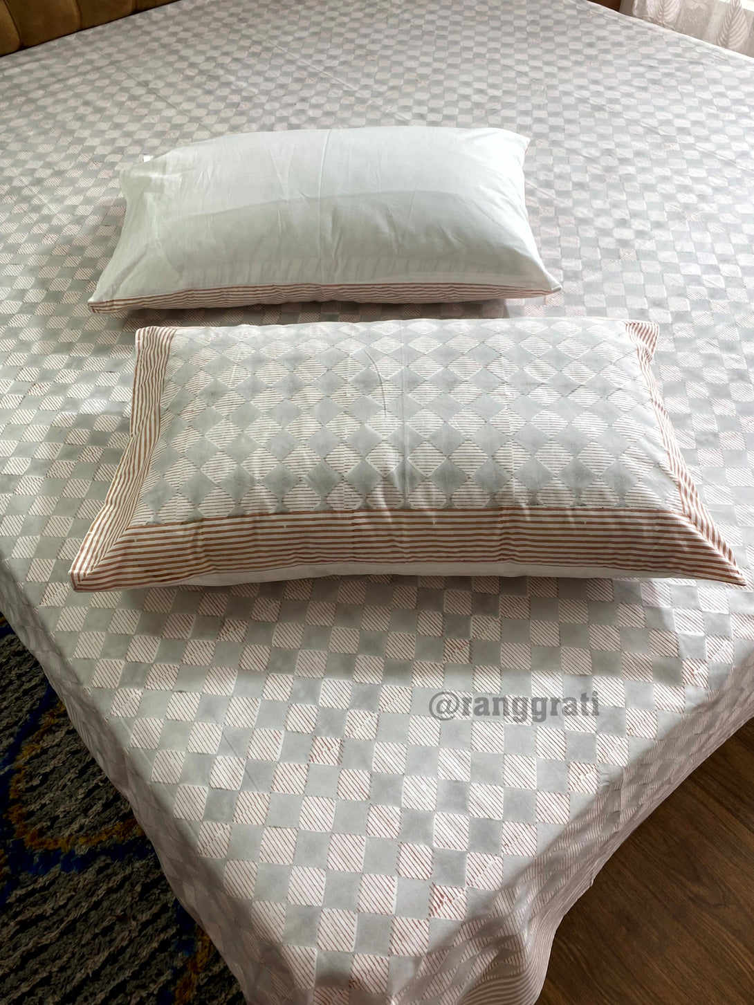 Grey Diamond Super King Size 250 TC Bedsheet Cotton Hand Block With Pillow Covers