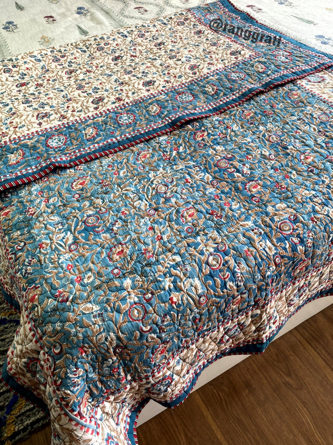 Greyish Blue Floral Cotton Jaipuri Quilted Bed Cover For Single Bed - Bedcover