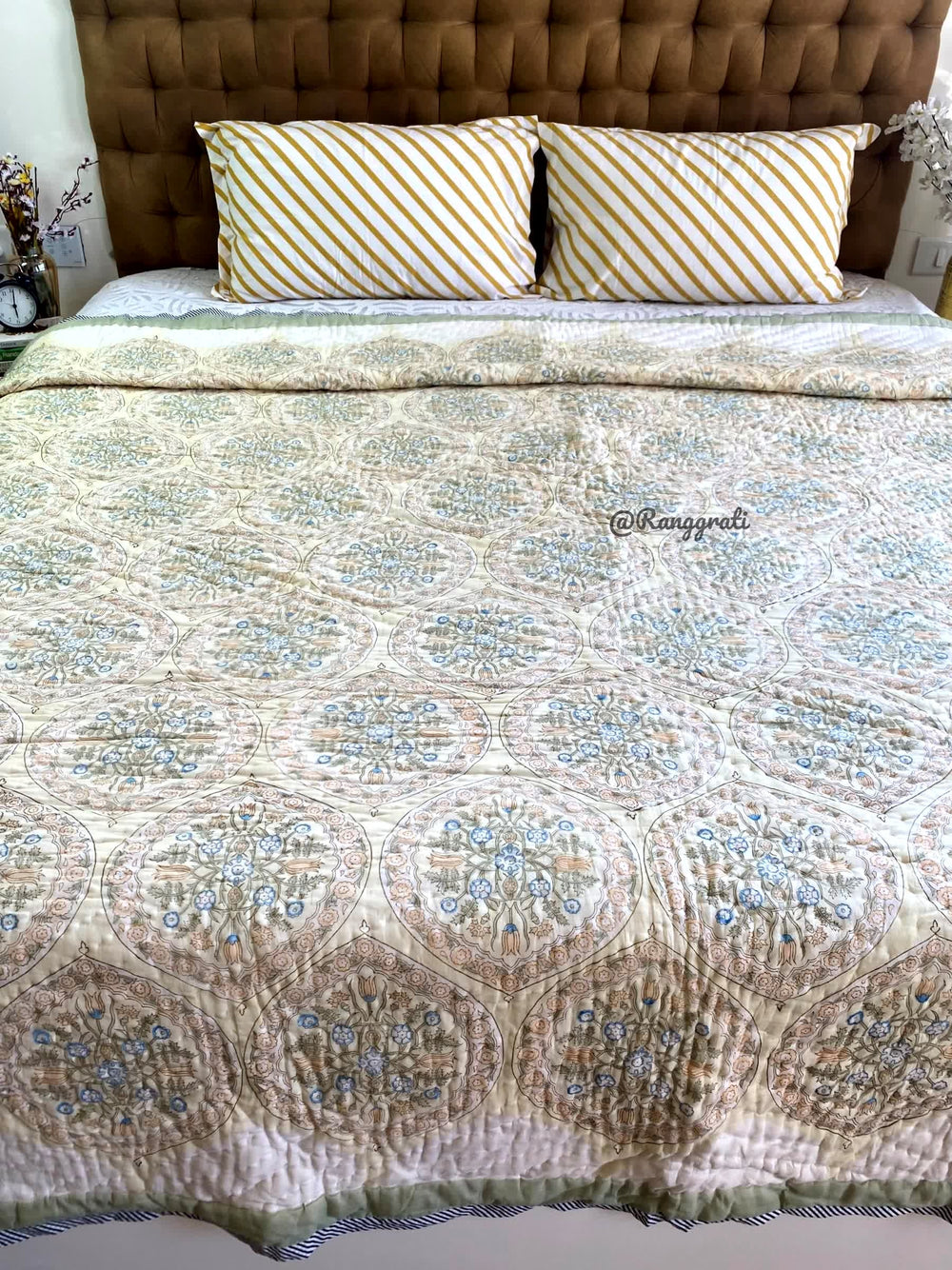 Light Green Contemporary Double Razai Cotton Reversible Hand Block - Razai