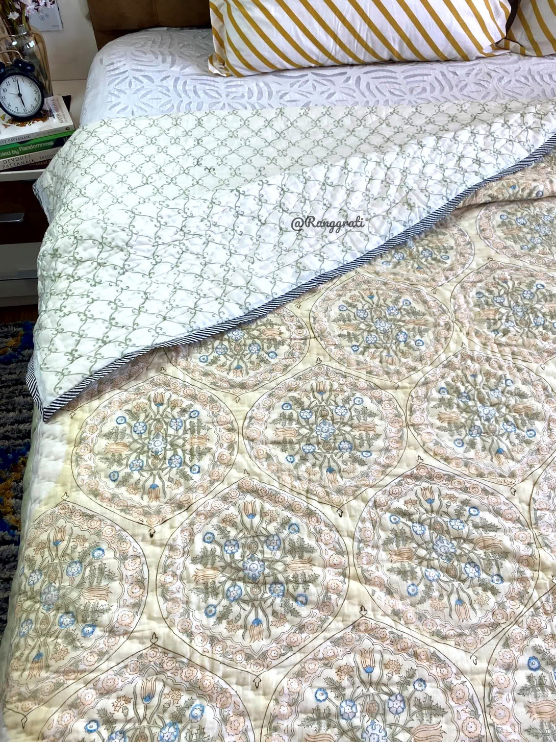 Light Green Contemporary Double Razai Cotton Reversible Hand Block - Razai