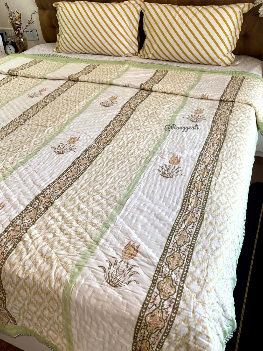 Light Green Floral Double Razai Cotton Reversible Hand Block - Razai