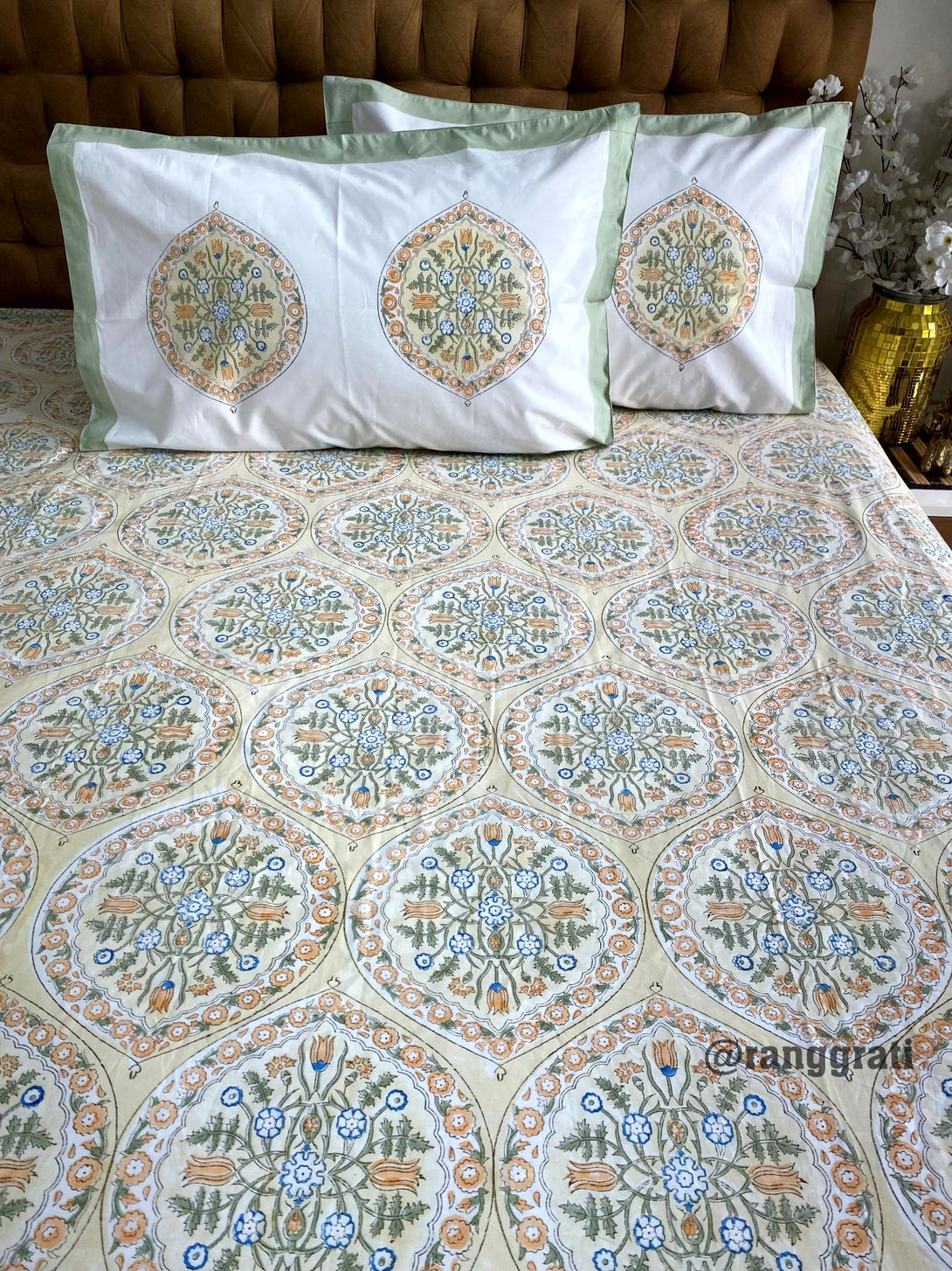 Light Green Geometric Cotton Elastic Fitted Bedsheet King Size Hand Block