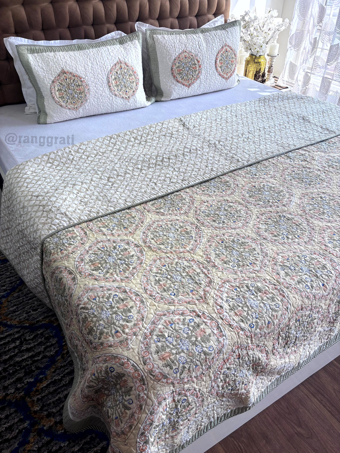Light Green Geometric Mulmul Voile Quilted Bedcover 90 X 108 Reversible