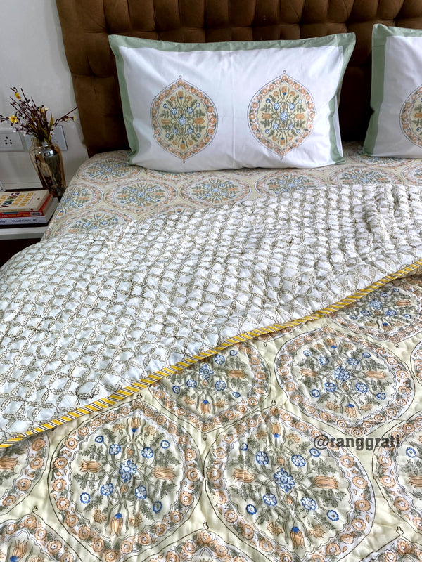 Light Green Geometric Bedsheet With Matching Pure Cotton Razai / Quilt