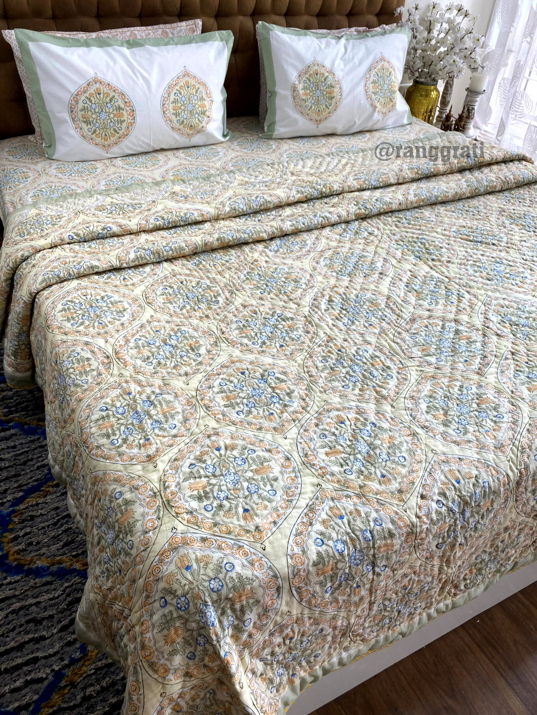 King Size Light Green Geometric Bedsheet With Matching Pure Cotton Razai / Quilt