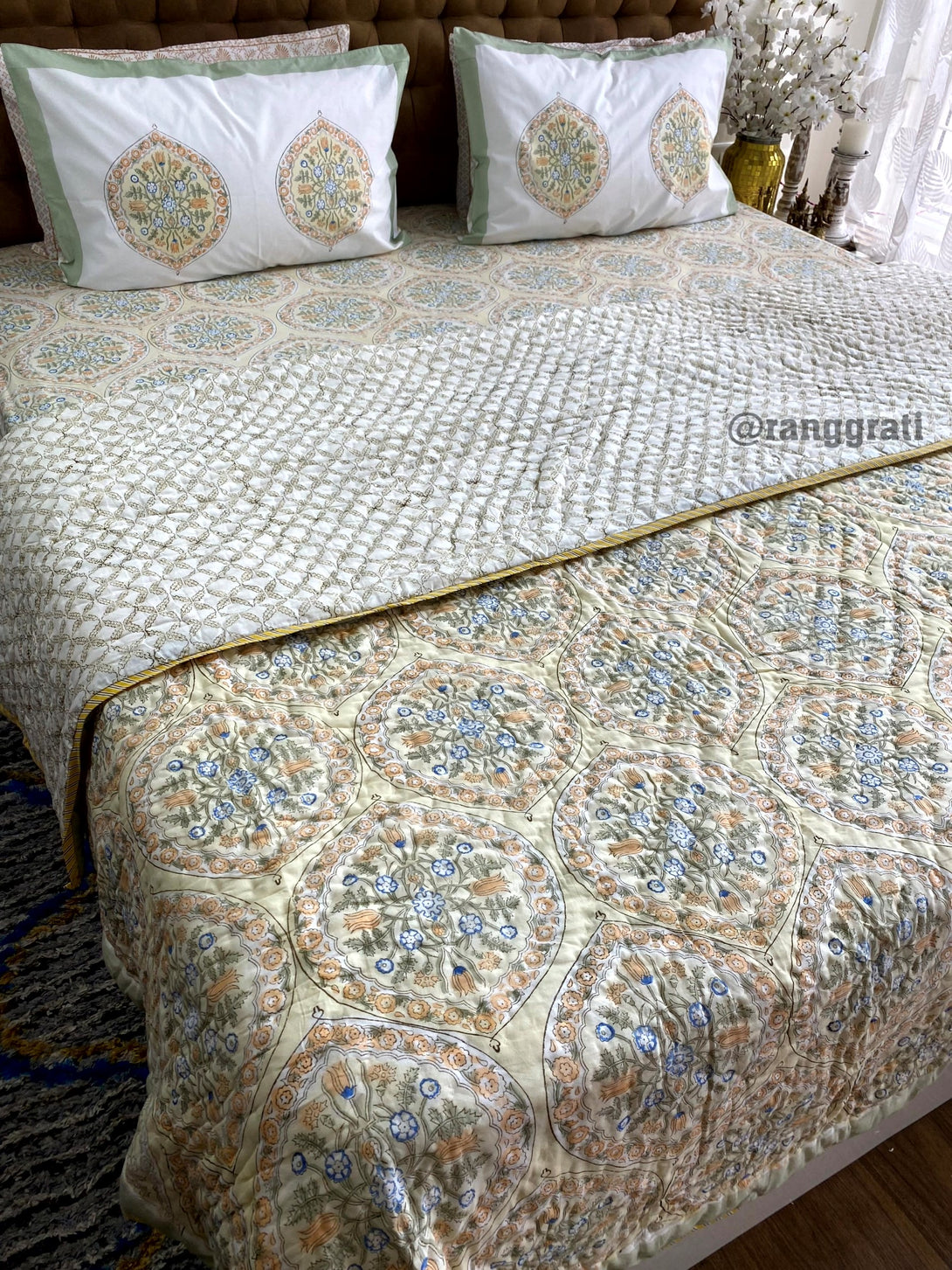 Reversible Light Green Geometric Bedsheet With Matching Pure Cotton Razai / Quilt 