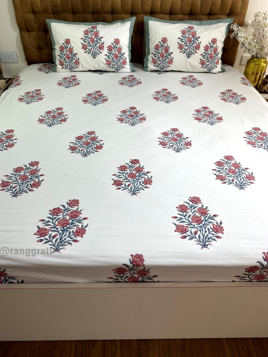 Maroon Floral Cotton Elastic Fitted Bedsheet King Size Hand Block - Bedsheet