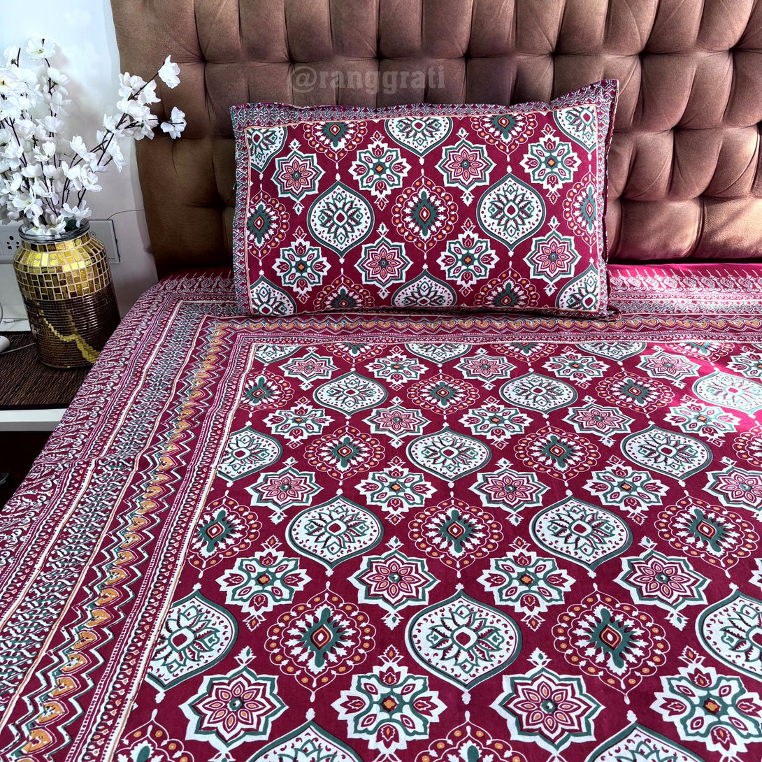 Maroon Geometric Jaipuri Cotton Bedsheet King Size - Bedsheet