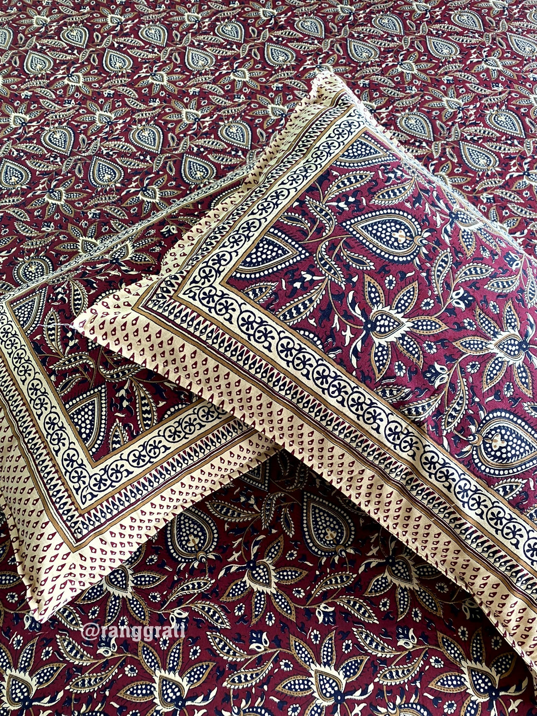 Maroon Paisley Jaipuri Cotton Bedsheet King Size With Pillow Covers