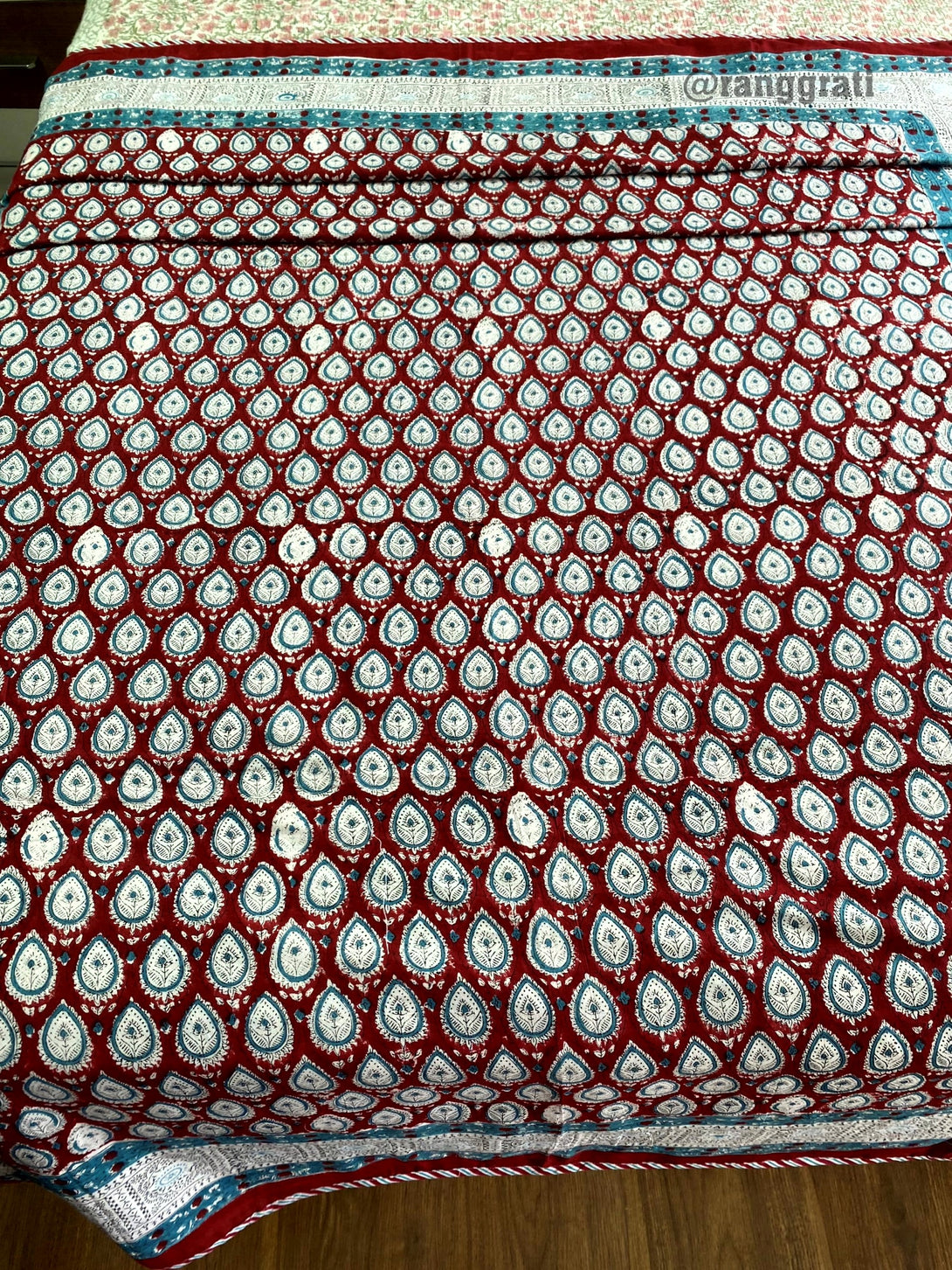Maroon Paisley Dohar In Mulmul Cotton Reversible For Single Bed