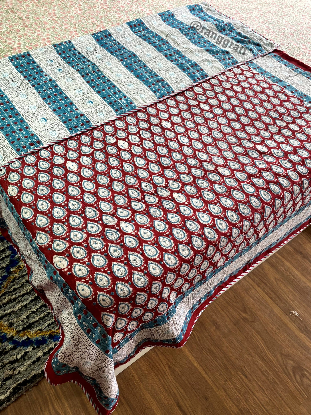 Maroon Paisley Dohar For Single Bed  Reversible In Mulmul Cotton