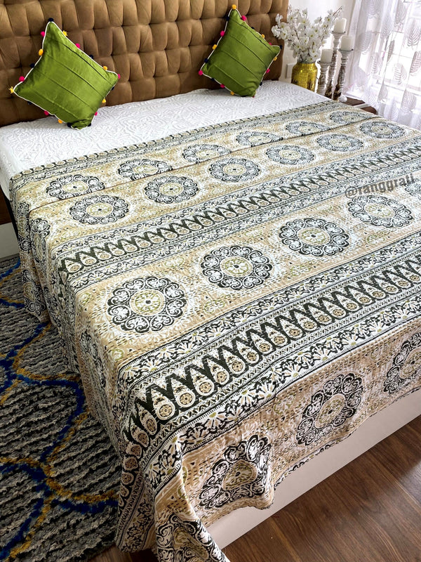 Mehndi Green Geometric Kantha Bedcover For Double Bed King Size - Bedcover