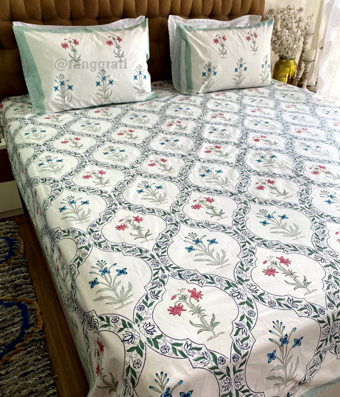 Minty Green Floral Bota Jaal King Size 250 TC Bedsheet Pure Cotton Hand Block
