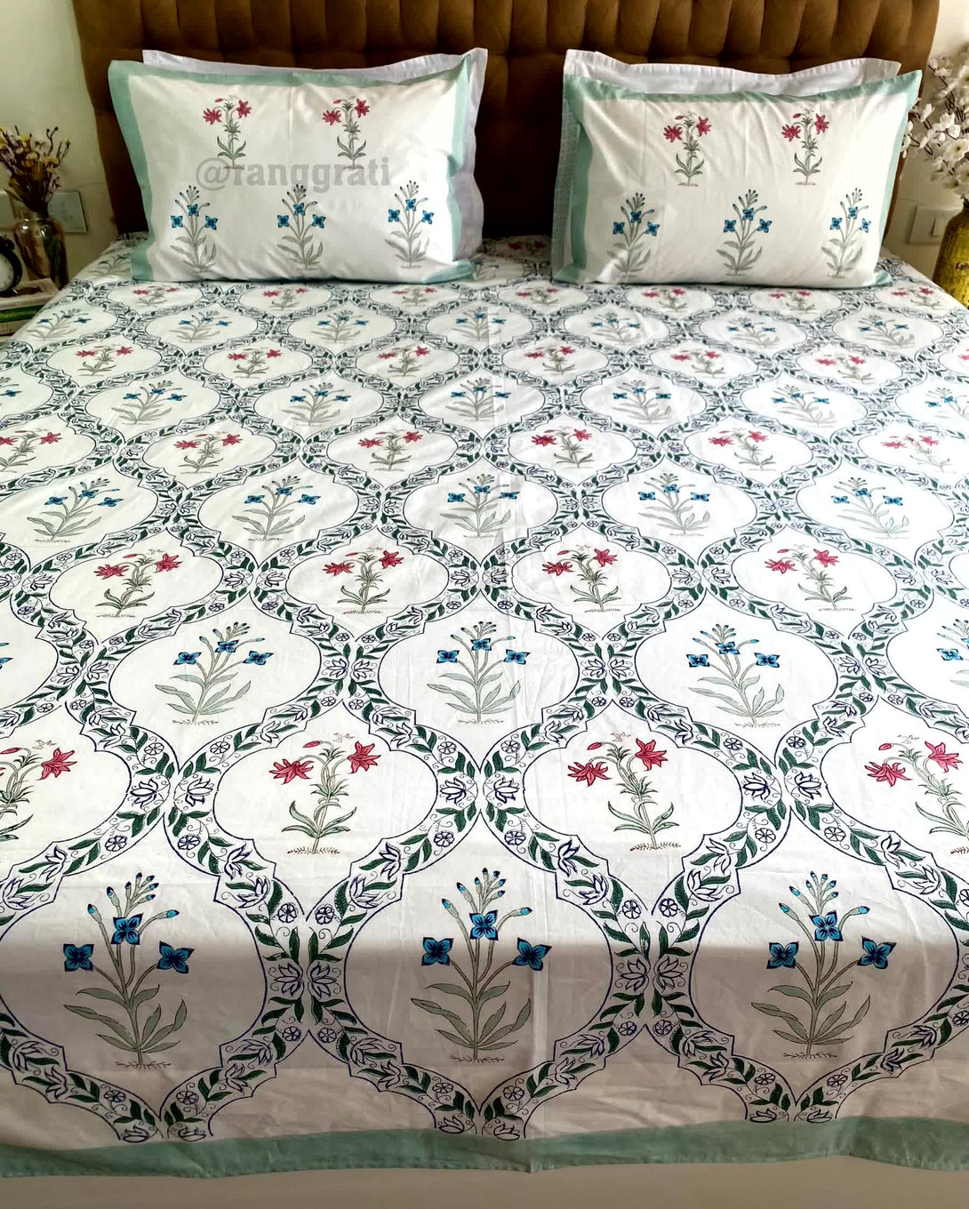 Pure Cotton Minty Green Floral Bota Jaal King Size 250 TC Bedsheet Hand Block