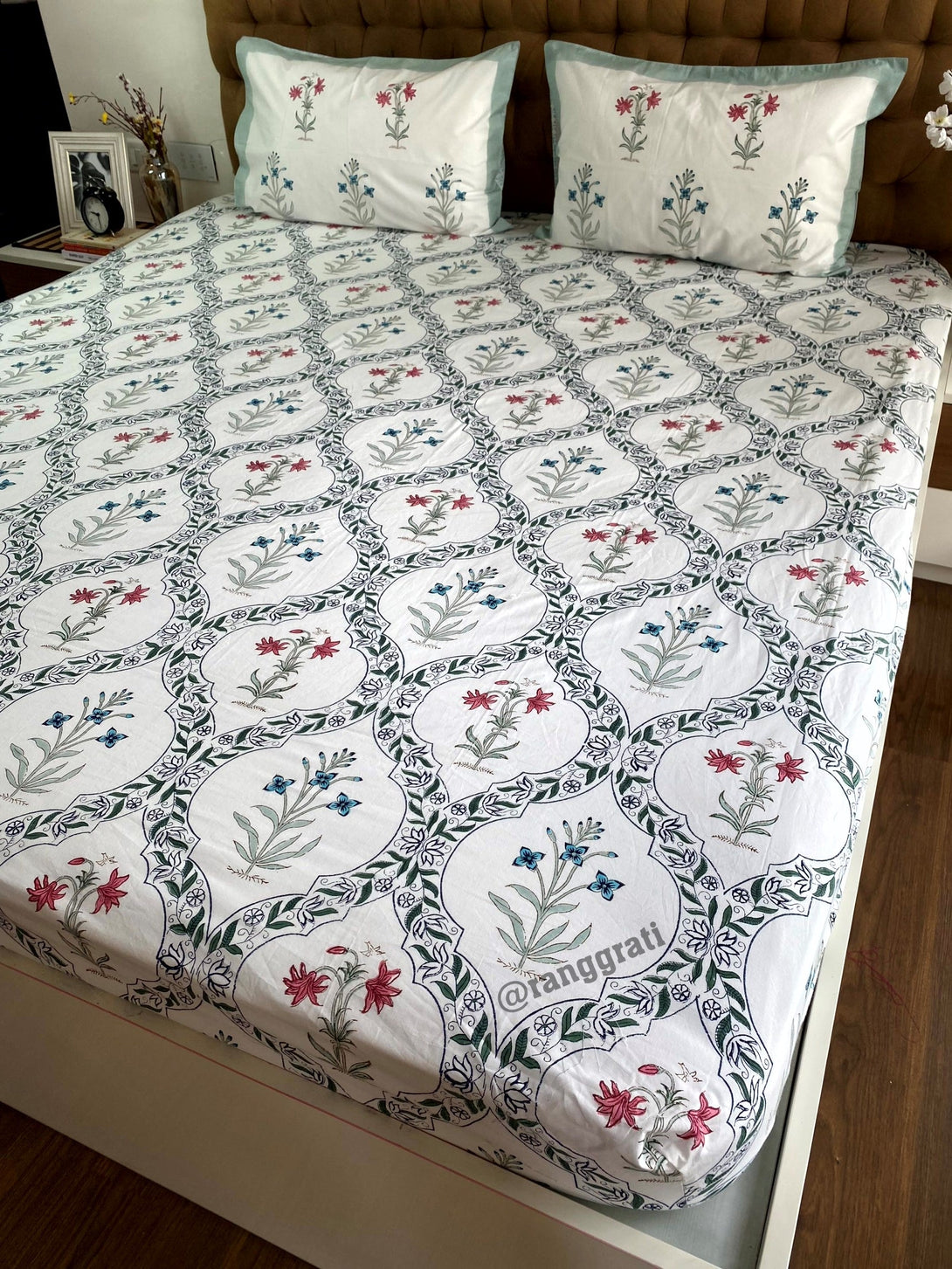 Minty Green Floral Cotton Elastic Fitted Bedsheet King Size Hand Block - Bedsheet