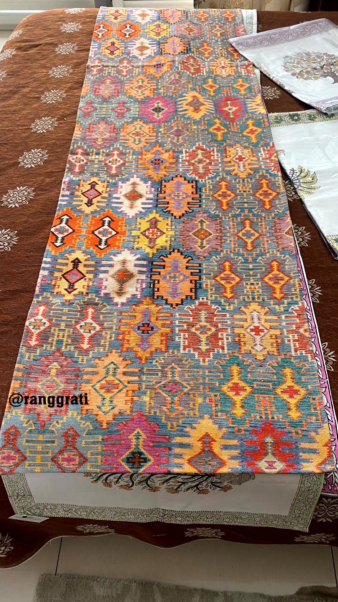 Multicolor Abstract Jute Cotton Table Runner For 6 Seater