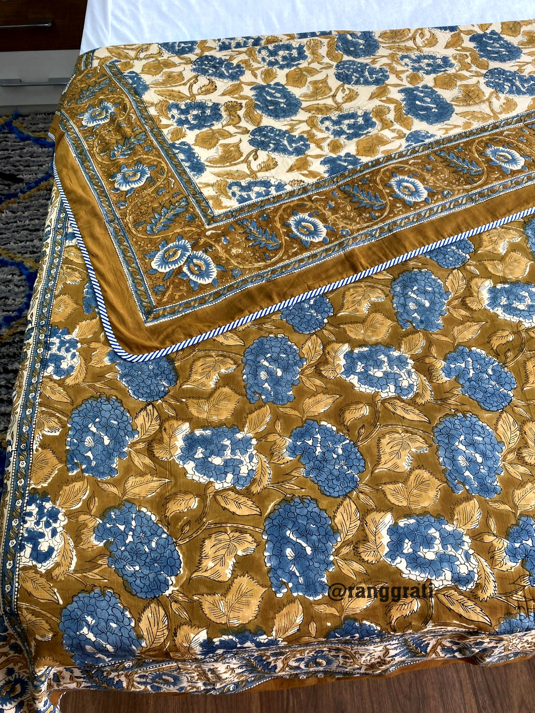 Olive Green Floral Dohar In Mulmul Cotton Reversible For Single Bed