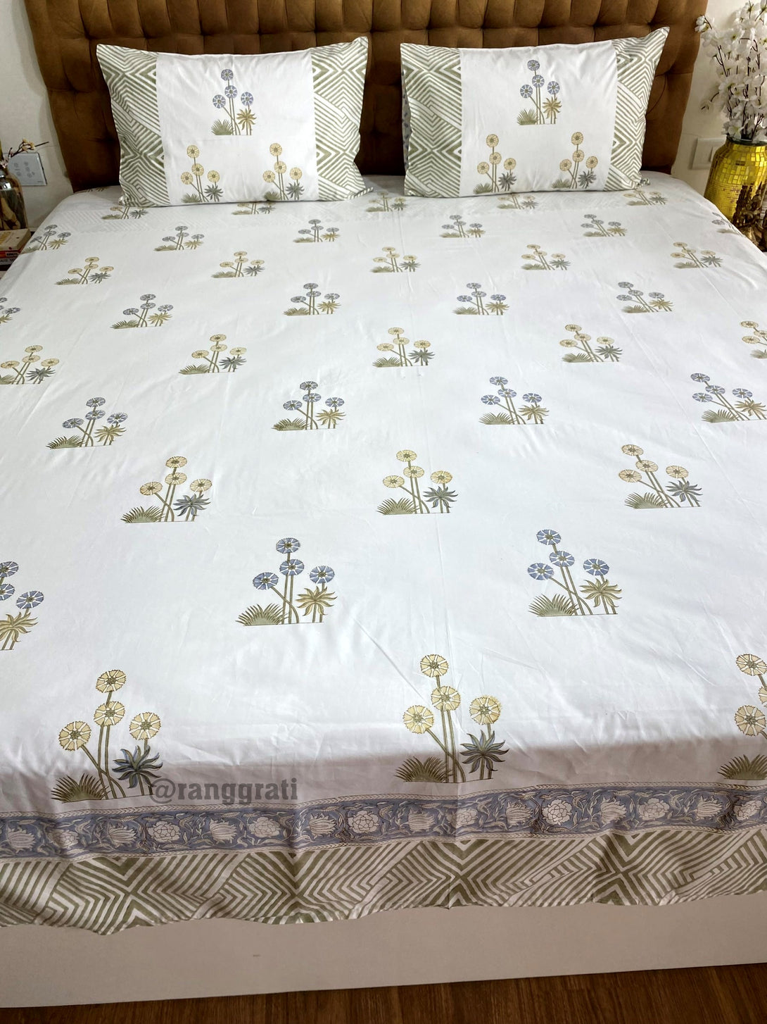 250 TC Pastel Color Floral Super King Size Bedsheet Cotton Hand Block